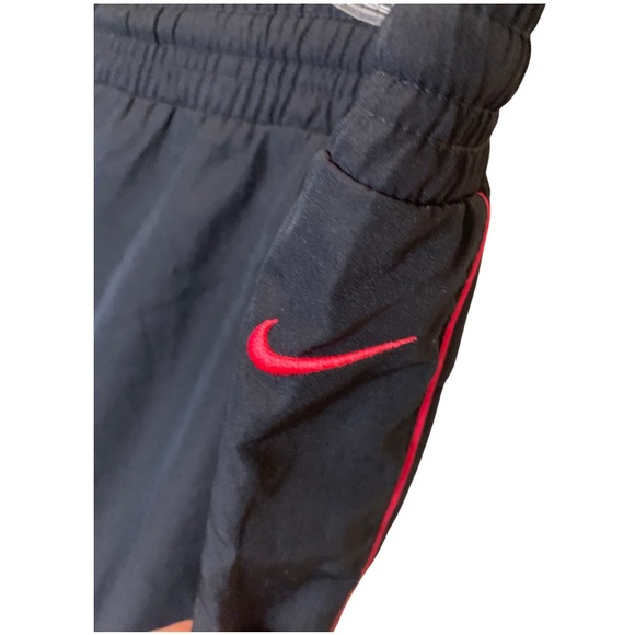 Nike the Athletic Dept. Wind Breaker Capri Pants - Picture 4 of 8